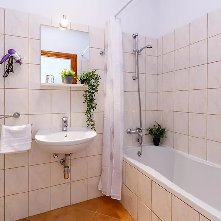 Lavanda Apartment *
